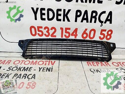 Dacia Duster Ön Panjur 622540008R çıkma parça