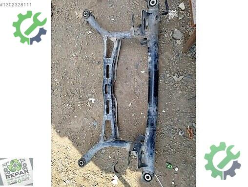 Volkswagen Passat Arka Travers 3C0505374A çıkma parça