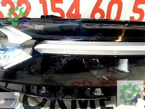 Dacia Duster Sağ Ön Far 260100444R çıkma parça