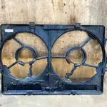 8K0121003AD – 8K0121003AE Audi A4 fan çerçevesi