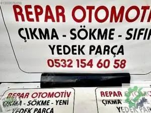 Audi Q3 ön sol kapı bandı 18-24 orijinal çıkma 83a853959