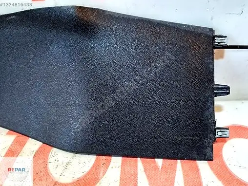 Renault Megane Bakalit 681A51205R çıkma parça