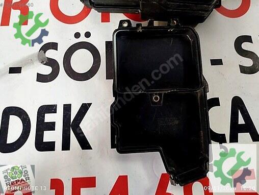 Renault Megane Beyin 284B81525R çıkma parça