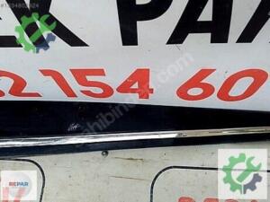 Clio 4 Sağ Ön Kapı Bandı 13-20 orijinal çıkma 801865598R
