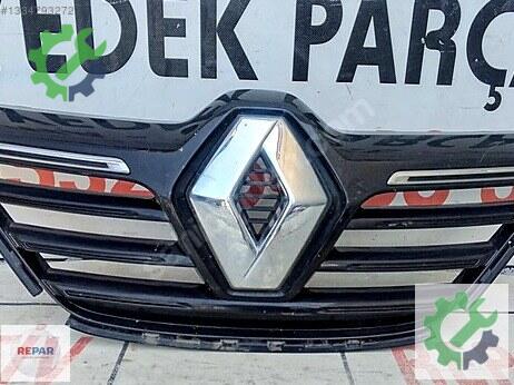 Renault Megane Ön Panjur çıkma parça