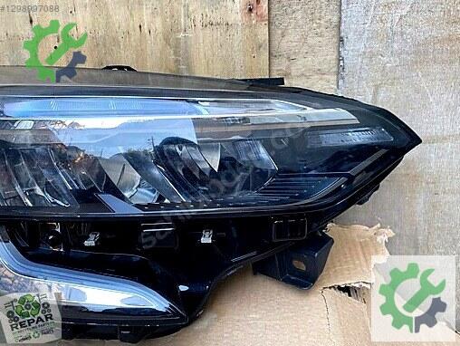 Renault Clio Sağ Ön Far 260100902R çıkma parça