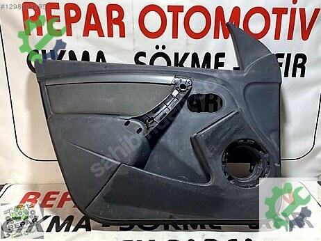 Dacia Duster Kapı Döşemesi çıkma parça