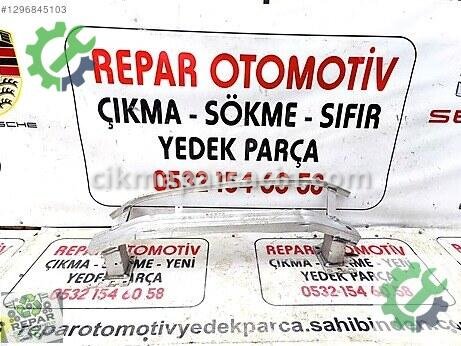 Audi Q3 Ön Tampon Demiri çıkma parça