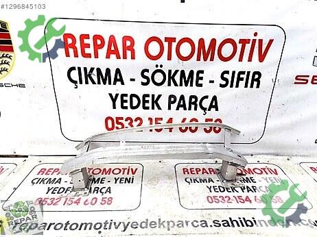 Audi Q3 Ön Tampon Demiri çıkma parça