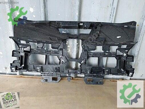 Renault Megane Ön Panjur 620321520R çıkma parça