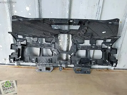 Renault Megane Ön Panjur 620321520R çıkma parça