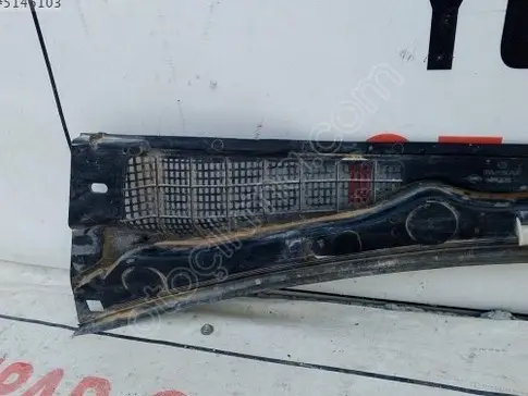 Renault Clio Ön Cam Izgarası 2013-2020 çıkma parça