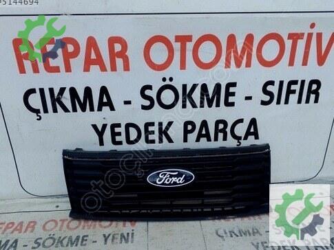 Ford Tourneo Courier Ön Panjur çıkma parça