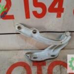 Skoda Octavia 13-20 ön sağ kaput menteşesi orijinal 5E0823302