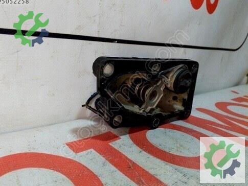 Renault R 9 Termostat 110616700R çıkma parça