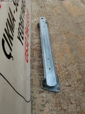 Toyota Corolla Arka Tampon Demiri çıkma parça