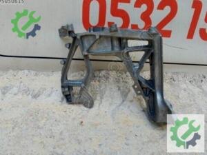 MERCEDES C180 C200 SAĞ FAR YUVA SACI A2056221600 Orijinal çıkma
