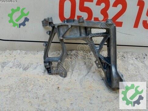 Mercedes-Benz C180 Sağ Ön Far çıkma parça