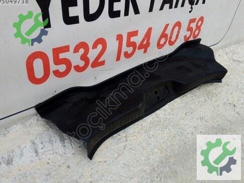 Fiat Egea Arka Bagaj Plastiği 07356348700 çıkma parça
