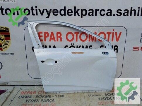 Renault R 5 Sağ Ön Kapı çıkma parça