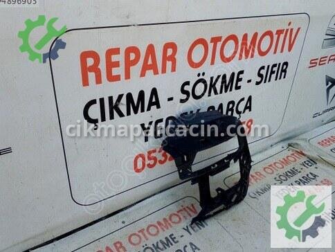 Volkswagen Transporter Tampon Braketi 7E0807178A çıkma parça