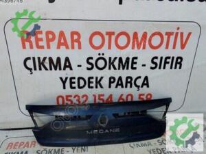 Renault Megane 4 sedan   arka bagaj kaplaması bakaliti 848100212r