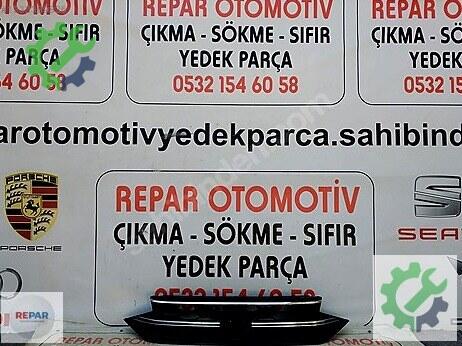 Volkswagen Taigo Ön Panjur çıkma parça