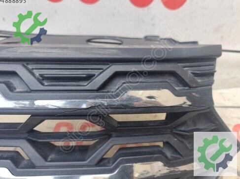 Dacia Sandero Ön Panjur 623109870R çıkma parça