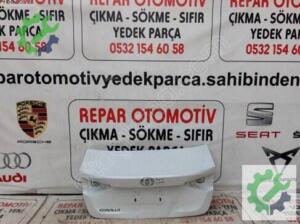 Toyota Corolla arka bagaj kapağı 19/24 orjinal çıkma