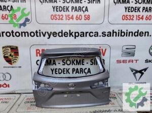 Toyota Corolla cross arka bagaj kapağı 23/25 orjinal çıkma