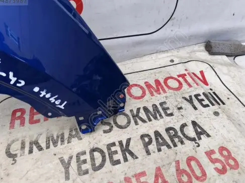 Toyota Corolla Sağ Ön Çamurluk çıkma parça