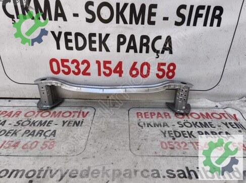 Toyota Corolla Arka Tampon Demiri çıkma parça