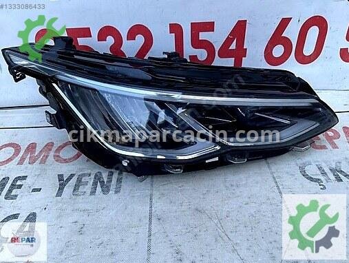 Volkswagen Golf Sağ Ön Far 5H1941066C çıkma parça