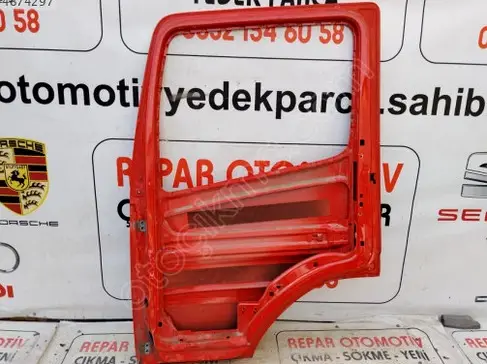 Mercedes-Benz Atego Sağ Ön Kapı çıkma parça