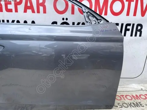 Skoda Octavia Sağ Ön Kapı çıkma parça