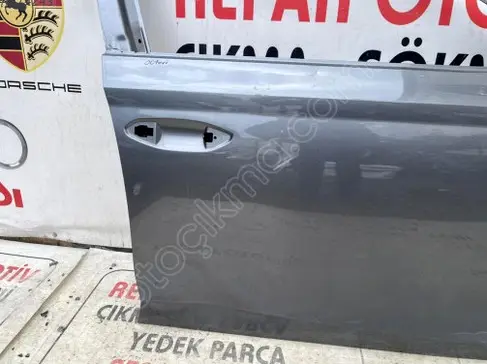 Skoda Octavia Sağ Ön Kapı çıkma parça