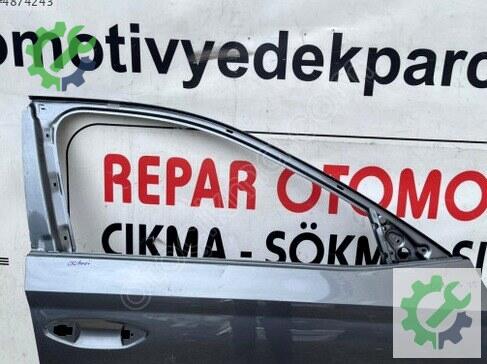 Skoda Octavia Sağ Ön Kapı çıkma parça