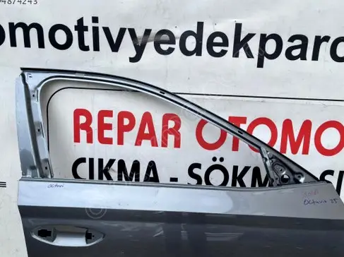 Skoda Octavia Sağ Ön Kapı çıkma parça