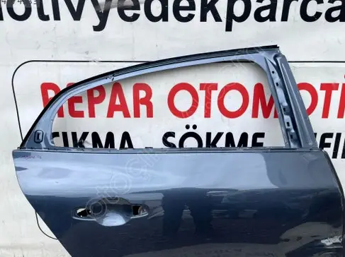 Renault Megane Sağ Arka Kapı çıkma parça