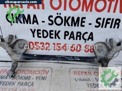 Toyota Yaris Arka Dingil çıkma parça