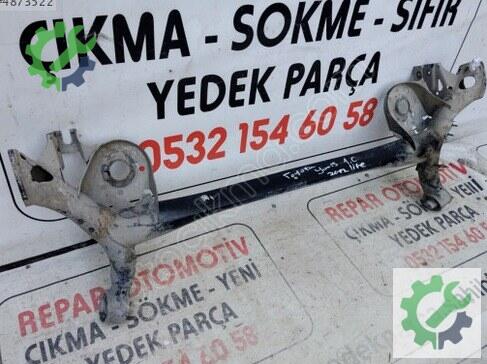 Toyota Yaris Arka Dingil çıkma parça