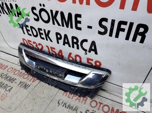 Isuzu D-Max Ön Panjur çıkma parça