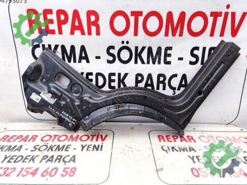 Volkswagen Transporter Kapı Direği 7E0805403 çıkma parça