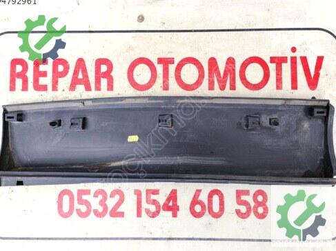 Volkswagen Tiguan Kapı Bandı & Çıtası 571854949C çıkma parça