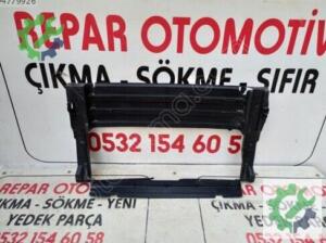 Renault traficc 3 radyatör davlumbazı 628201400r orijinal çıkma