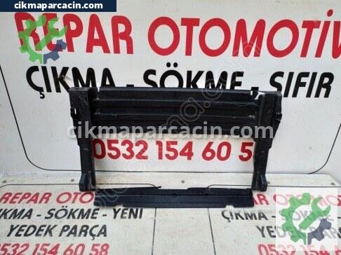 Renault Trafic Radyatör çıkma parça