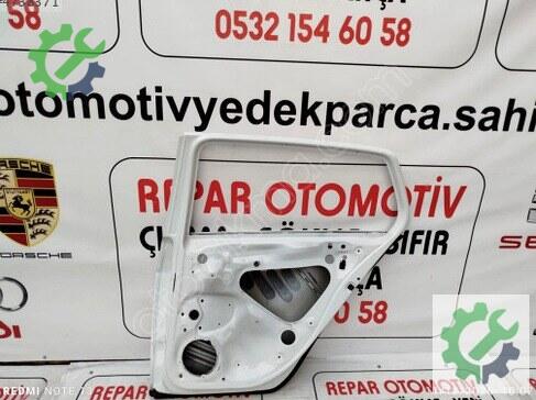 Volkswagen Golf Sağ Arka Kapı çıkma parça