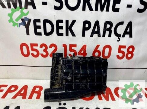 Volkswagen Golf Hava Filtresi Kutusu 04E129611G çıkma parça
