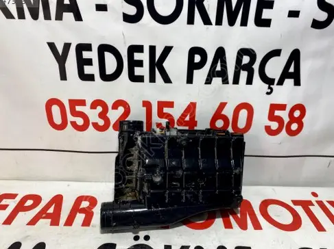 Volkswagen Golf Hava Filtresi Kutusu 04E129611G çıkma parça