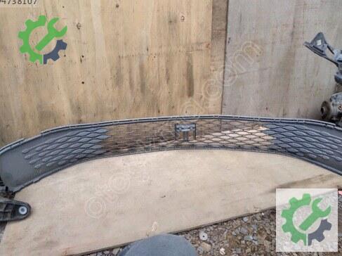 Volkswagen Caddy Tampon Izgarası 2K7853677 çıkma parça
